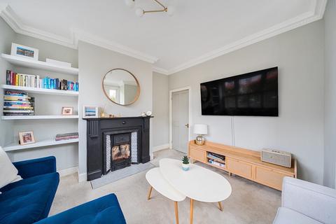 116 Replingham Road, London, SW18 5LN