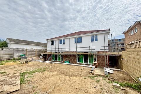 4 bedroom semi-detached house for sale, Steyning Avenue, Peacehaven