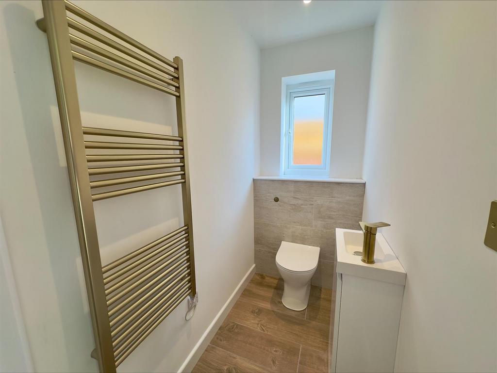Cloakroom/WC