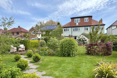 5 bedroom detached house for sale, Plymouth Road, Penarth