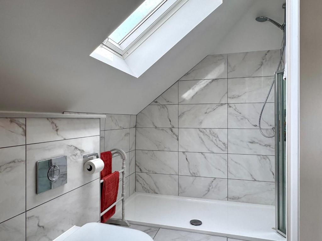 En-Suite 2