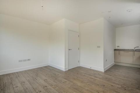 1 bedroom flat for sale, Aylesbury,  Buckinghamshire,  HP21