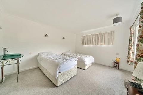 undefined, First Turn,  Wolvercote,  Oxford,  OX2