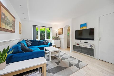 46 Vellum Drive, Carshalton, SM5 2TN