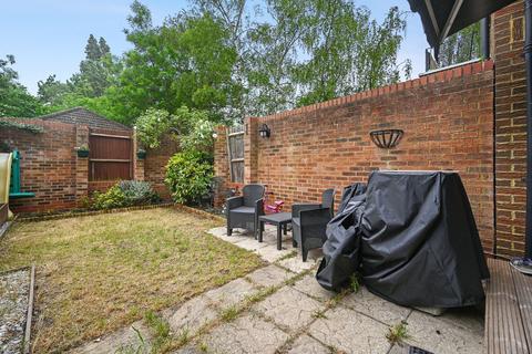 46 Vellum Drive, Carshalton, SM5 2TN