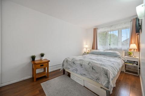 46 Vellum Drive, Carshalton, SM5 2TN