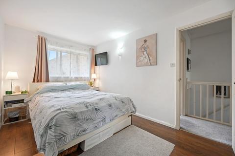 46 Vellum Drive, Carshalton, SM5 2TN