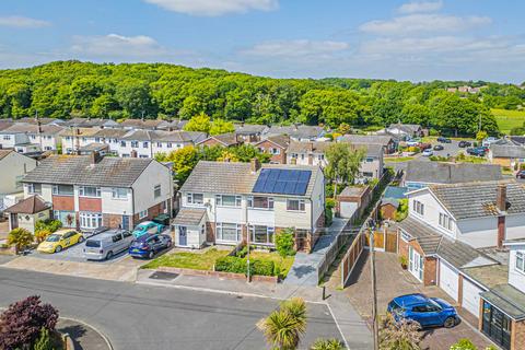 3 bedroom semi-detached house for sale, Colworth Close, Benfleet, SS7