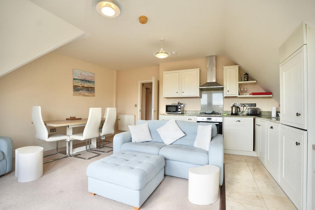 Lounge/Kitchen
