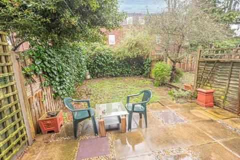 31 Tash Place, London, N11 1PA