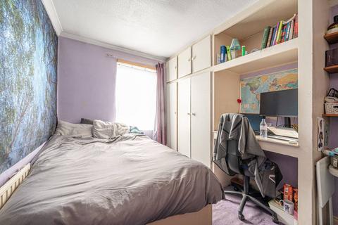 31 Tash Place, London, N11 1PA