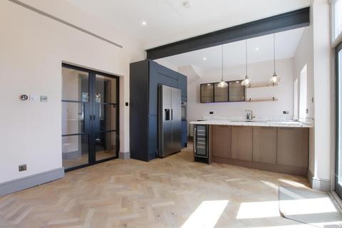 undefined, Albert Road East, Hale