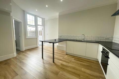1 bedroom apartment to rent, Grove Road, Eastbourne BN21