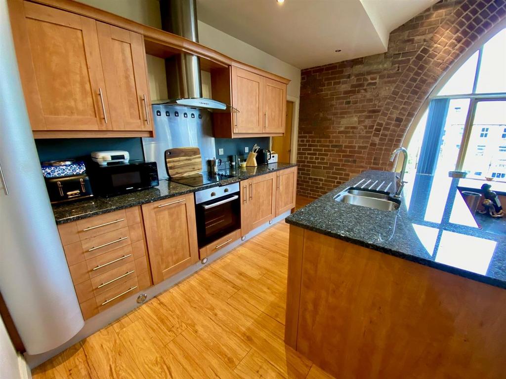 Kitchen area.jpg