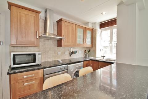 1 bedroom flat to rent, Latymer Court, Hammersmith Road, Hammersmith, W6