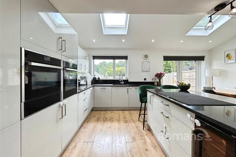 3 bedroom end of terrace house for sale, Highwood Close, Yateley, Hampshire