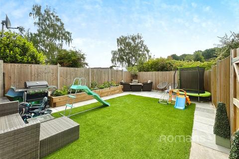 3 bedroom end of terrace house for sale, Highwood Close, Yateley, Hampshire