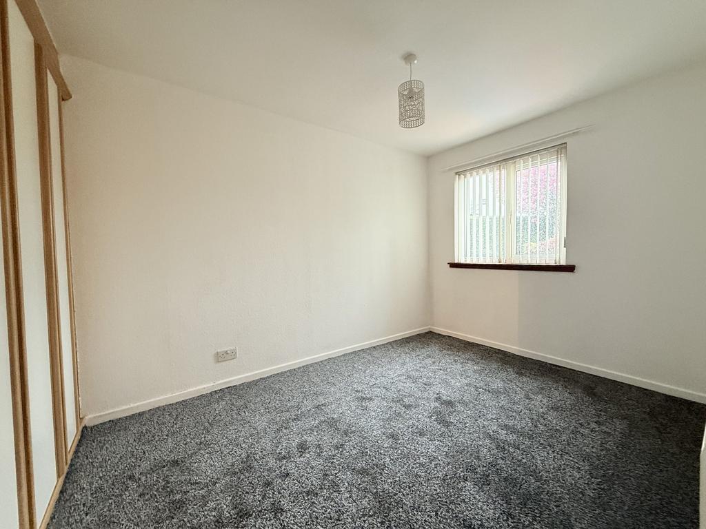 29 Mosspark Crescent, Dumfries, DG1 4 PQ - Braidwoo