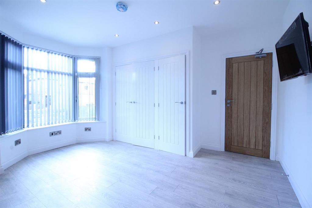 R Ofv Ji E1tk C1 T7 HFMPuj g.jpg