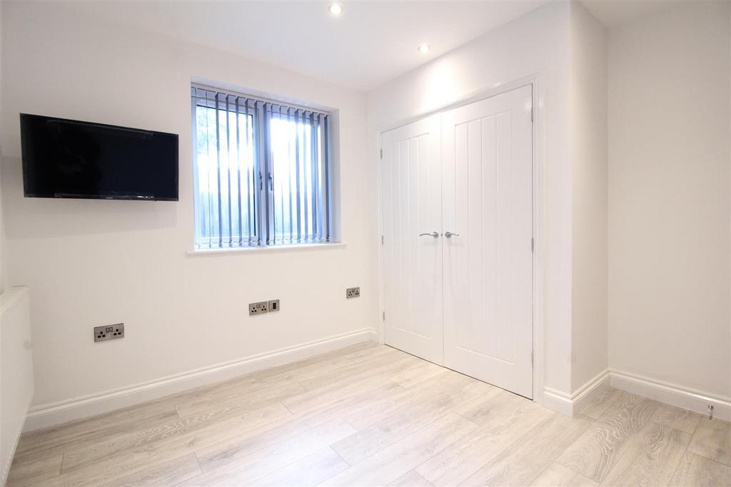 8cz2bx QUFkm Bk F8xb Ix SLw.jpg