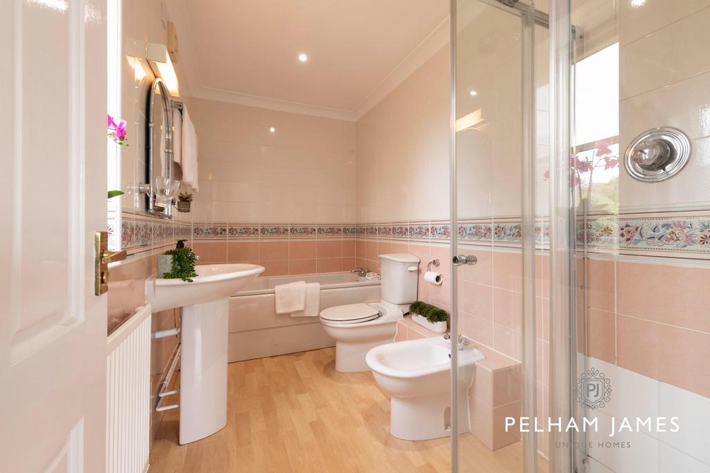 Principal En Suite, Paddock House, Pickworth