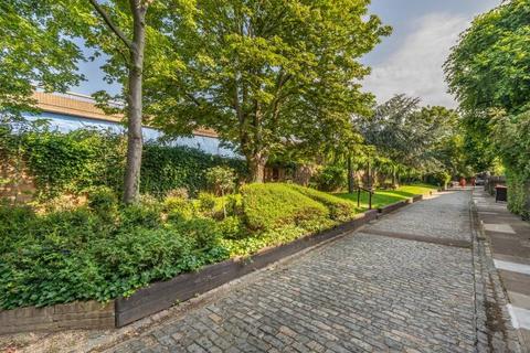 151 Tavistock Crescent, London, W11 1AE