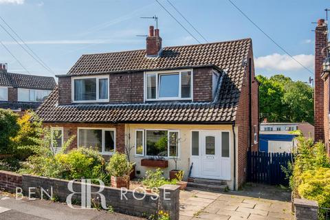 Howe Grove, Chorley