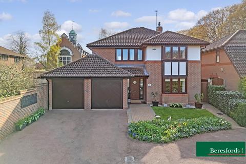 2 Halstead Way, Hutton, Brentwood, CM13 1YQ