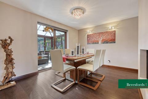 2 Halstead Way, Hutton, Brentwood, CM13 1YQ