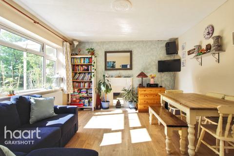 2 bedroom maisonette for sale, Golf Lane, Bordon