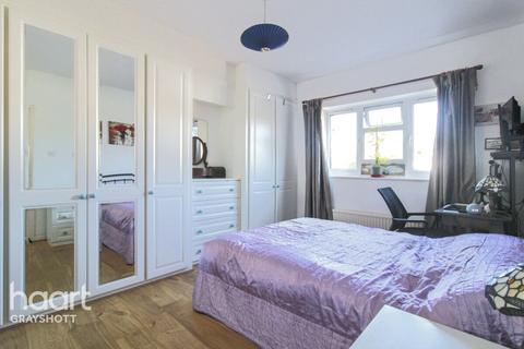 2 bedroom maisonette for sale, Golf Lane, Bordon