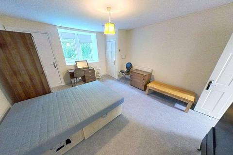 3 bedroom flat to rent, Ruskin Terrace, West End, Glasgow, G12