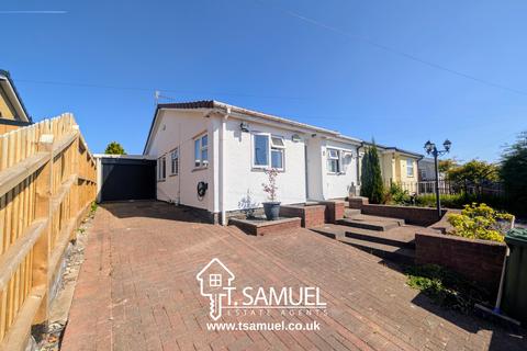 3 bedroom semi-detached bungalow for sale, Fair View, Hirwaun, Aberdare