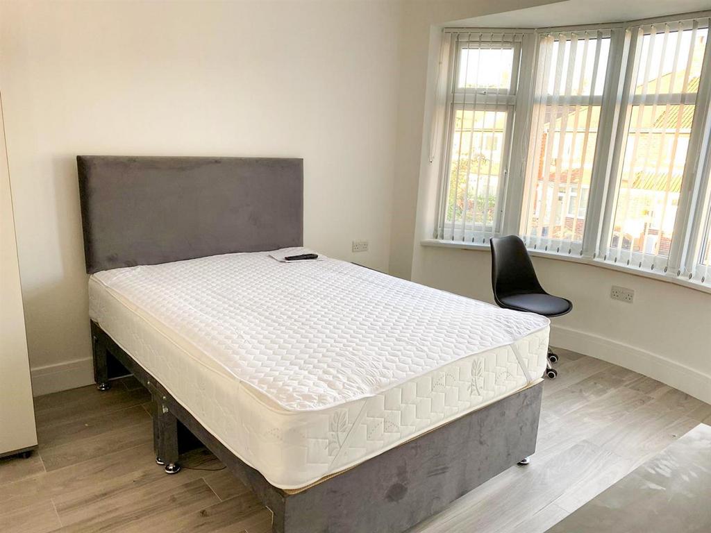 Daq S6 Wcst Ua8 J1s-zk IPLw.jpg