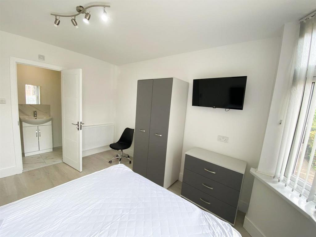 Oykw X 7 Cg UGP5vu B3h3sp Q.jpg