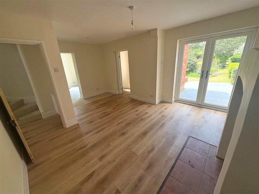 Reception Room 1.jpg