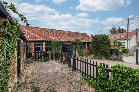 undefined, Chain Free in Pentney