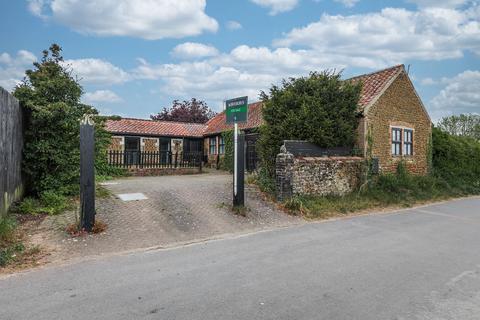 undefined, Chain Free in Pentney