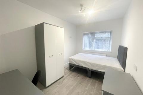 6 bedroom semi-detached house to rent, *£136pppw BILLS INCLUDED* Coventry Road, Beeston