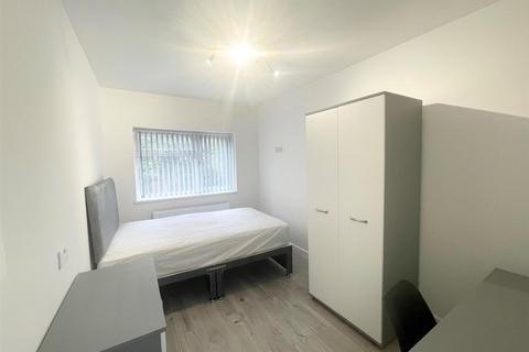 6 bedroom semi-detached house to rent, *£136pppw BILLS INCLUDED* Coventry Road, Beeston
