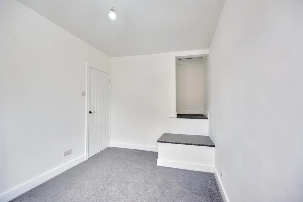 Bedroom 2 2.jpeg
