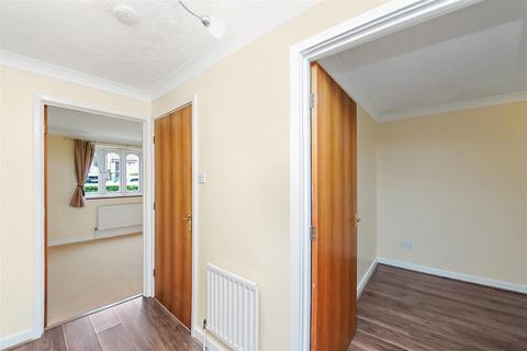 9 Westminster Gardens, London, E4 6ER
