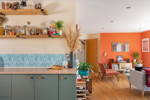 3 bedroom flat for sale, City Space, Barton Vale