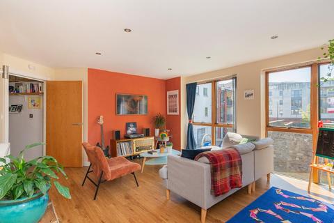 3 bedroom flat for sale, City Space, Barton Vale