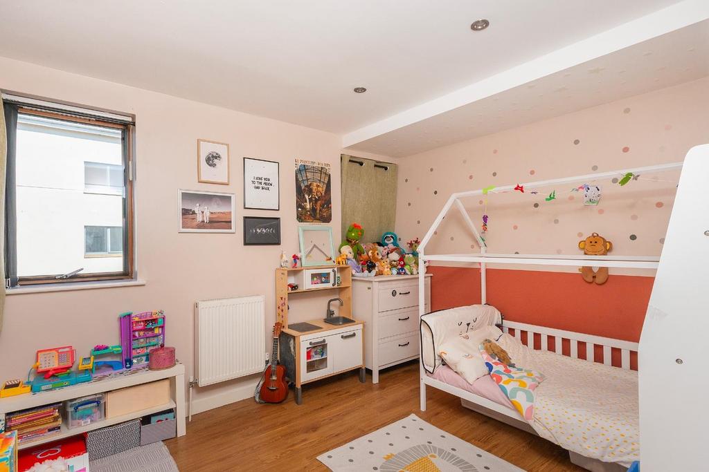 0 C6 SBV - Bedroom H.jpg