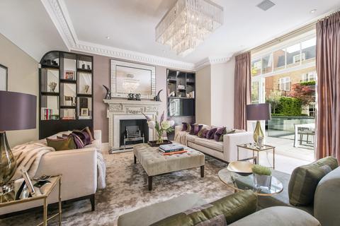 4 bedroom apartment to rent, Charles Street, London, W1J 5