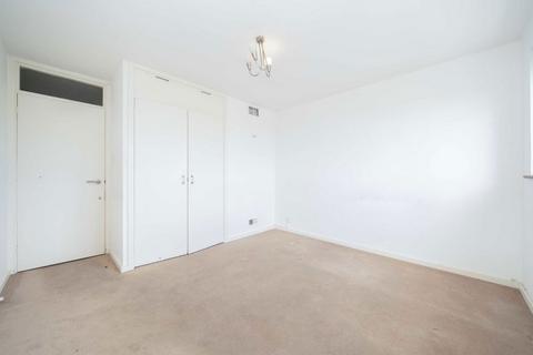 2 bedroom flat for sale, Brampton Grove, London NW4