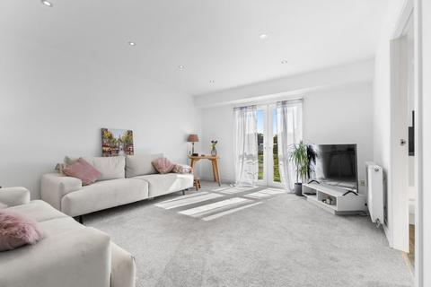 37 Bridgend, Stewarton, Kilmarnock, KA3 5DQ