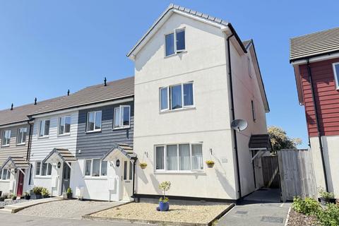 3 bedroom semi-detached house for sale, Pridham Place, Bideford