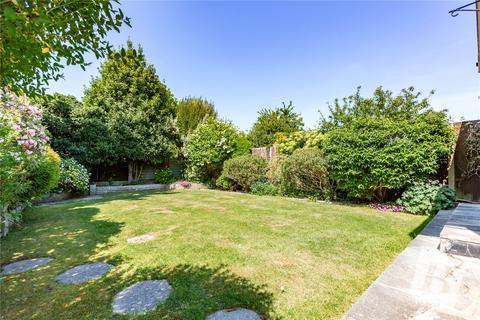 2 bedroom detached bungalow for sale, Guernsey Gardens, Wickford, Essex, SS11